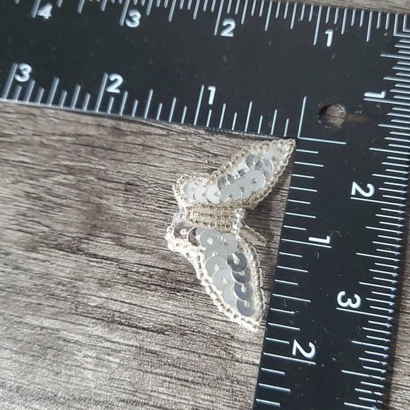 Elegant Silver Tone Sequined Butterfly Brooch B443